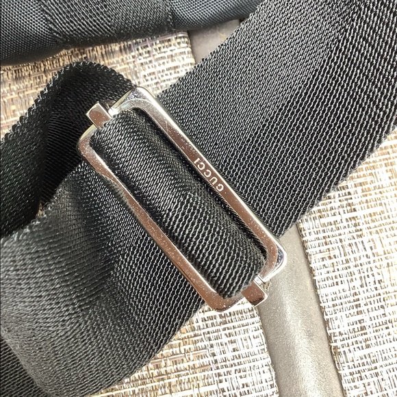 SPACIOUS GUCCI nylon messenger bag 🖤🤍🖤 - Picture 11 of 13
